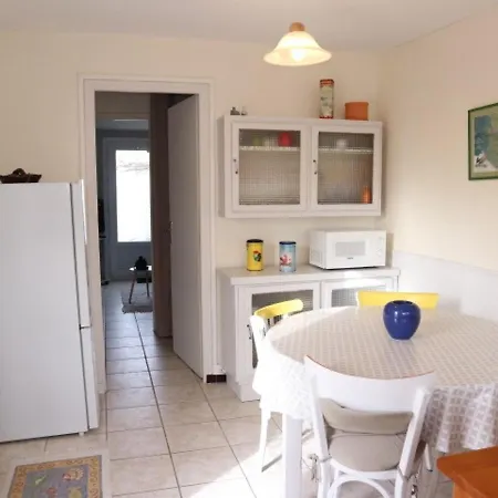 Tatil Evi Maison Fouras, 3 Pieces, 3 Personnes - Fr-1-709-17